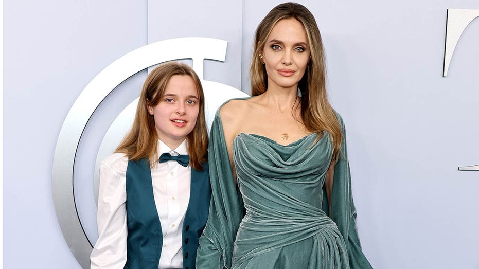 Angelina Jolie with daughter Vivienne